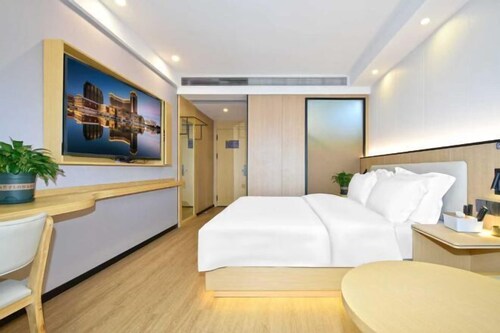 Beibei Holiday Hotel (Southwest University Branch)