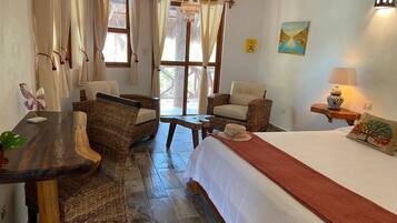 Phòng đôi Cao cấp | Bộ đồ giường cao cấp, chăn bông, minibar, két bảo mật tại phòng