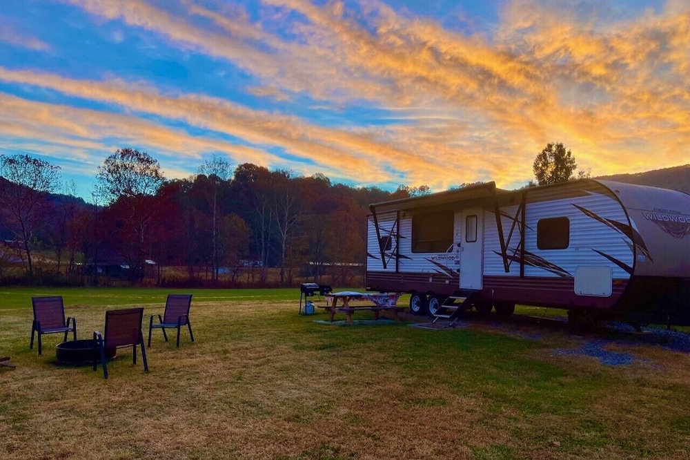 Perfect RV with Great Mountain Views