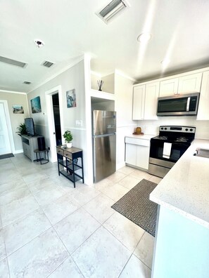 Microwave, oven, stovetop, coffee/tea maker