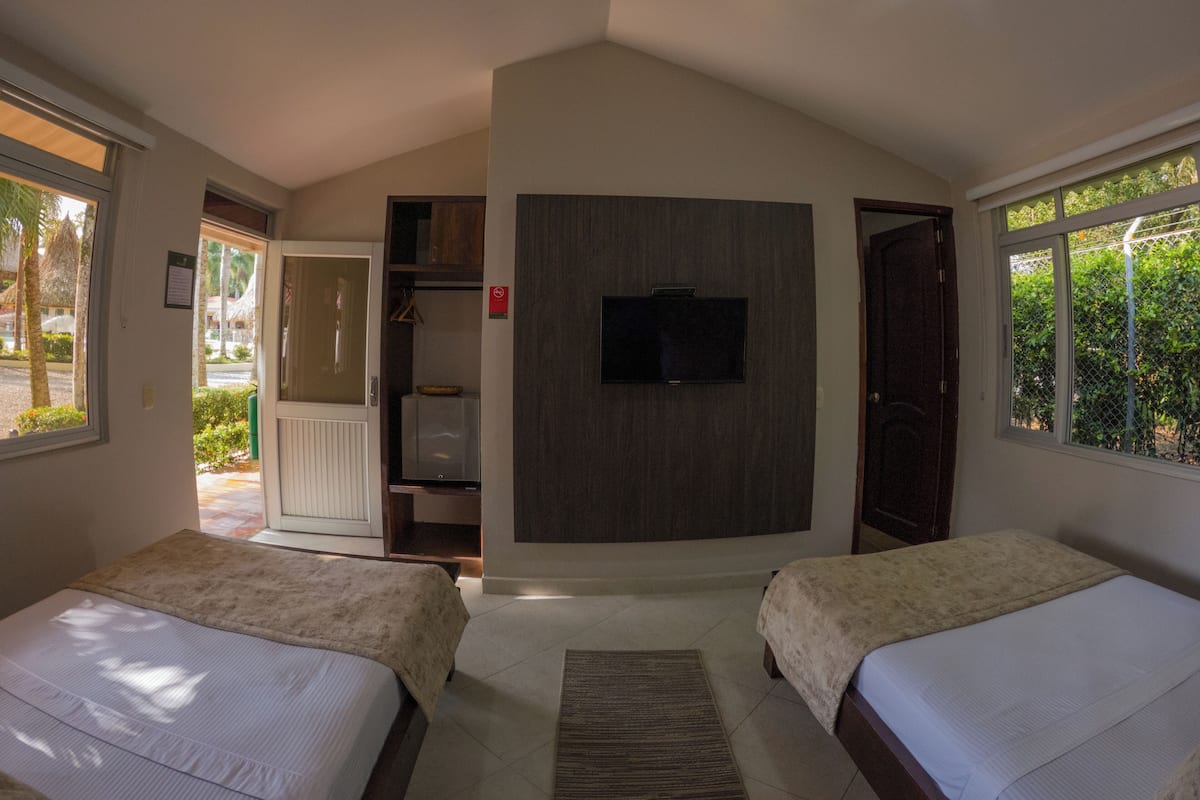 Basic Triple Room | Egyptian cotton sheets, premium bedding, down comforters, pillowtop beds