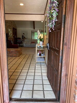 Interior - Serene House with Charm on Golfcourse! (Bryan)