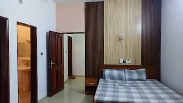 2 bedrooms, iron/ironing board, travel cot, free WiFi