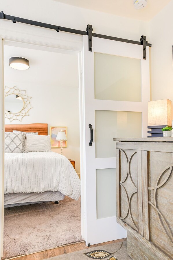 1 quarto, Wi-Fi de cortesia, roupa de cama