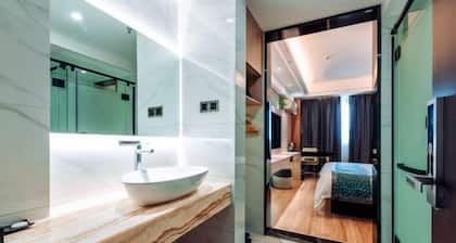 Qianyi Hotel (Yulin Jiangnan Branch)