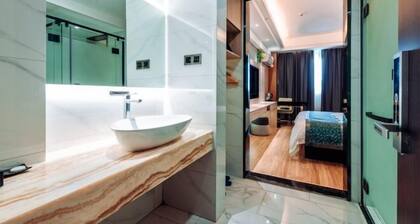 Qianyi Hotel (Yulin Jiangnan Branch)