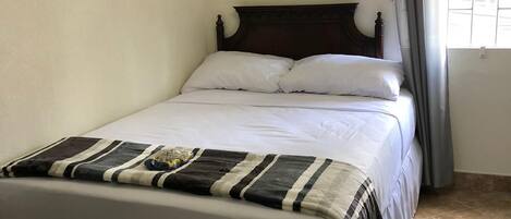 1 slaapkamer, een bureau, een strijkplank/strijkijzer, gratis wifi