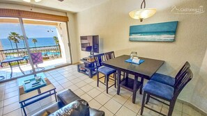 Condo | Dining room