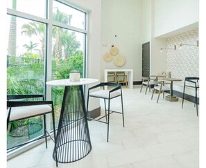 Immagine non classificata, 4 di 9, pulsante