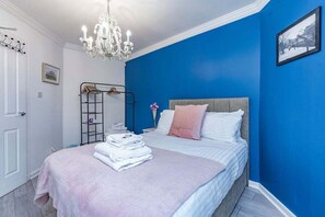 1 bedroom, iron/ironing board, Internet, bed sheets - GuestReady - Central 1BR near the Royal Mile (Edinburgh)