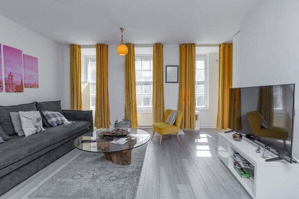 TV - GuestReady - Central 1BR near the Royal Mile (Edinburgh)