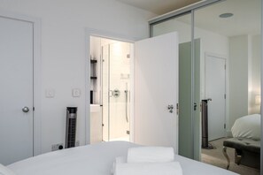 2 間睡房、熨斗/熨衫板、上網、床單