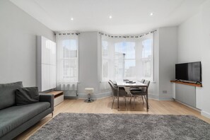 TV - GuestReady - Beautiful Apt in Clapham (London)