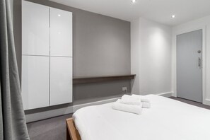 1 室のベッドルーム、インターネット、ベッドシーツ