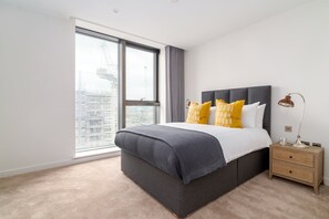 2 bedrooms, iron/ironing board, Internet, bed sheets - GuestReady - 2BR Luxury Flat in Central London (London)