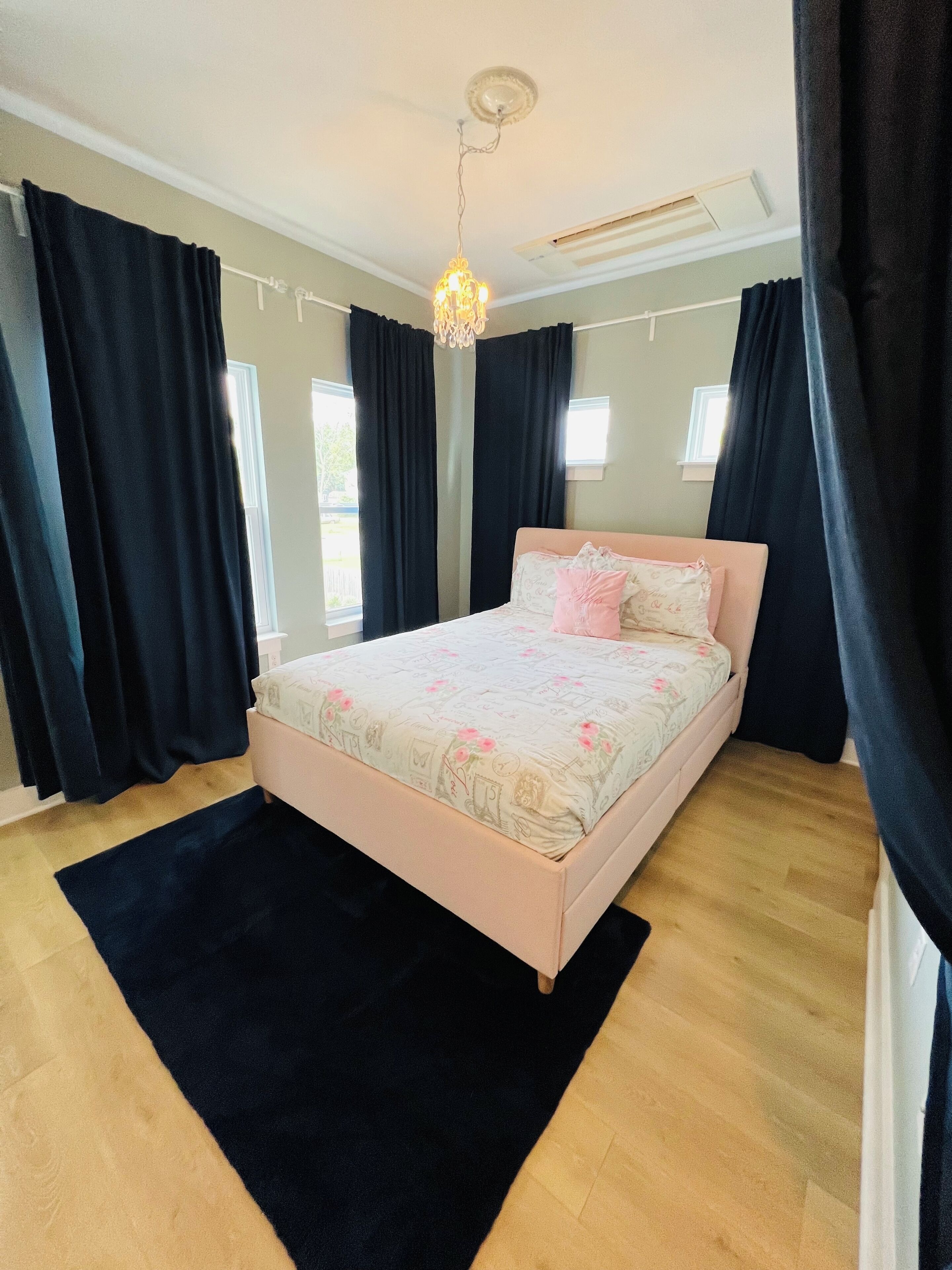 Pink Paradise Just 10 mins from Downtown Nashville