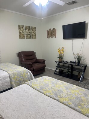 1 bedroom, iron/ironing board, WiFi