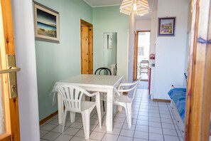 Dining - M295 - Marcelli, two-room apartment 200 meters from the sea (Marcelli)