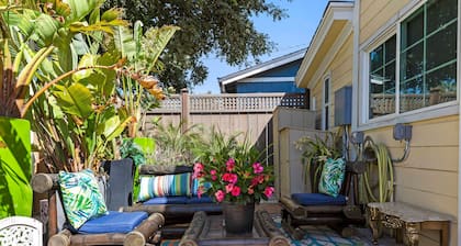 SJ Downtown Private Guess House with Gated Parking Room7