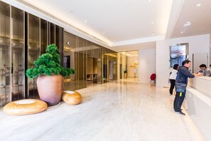 Interior - Ji Hotel (Shanghai)
