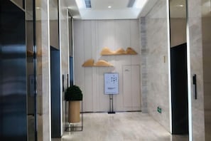 Interior - Ji Hotel (Shanghai)