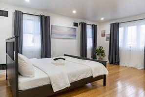 3 habitaciones, tabla de planchar con plancha, cuna de viaje y wifi