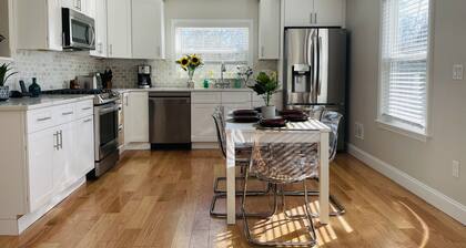 Sunny Downtown 2BR w/ Parking