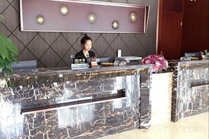 Ảnh chưa phân loại, 2 trong số 16 ảnh, nút
