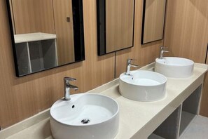 Unclassified image, 4 of 29, button - Laiyue Hotel (Huidong)