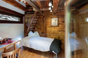 4 bedrooms, iron/ironing board, WiFi, bed sheets - Characteristic rustic-style rascard in an panoramic hamlet with Matterhorn view (Valtournenche)