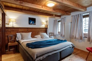 4 bedrooms, iron/ironing board, WiFi, bed sheets - Characteristic rustic-style rascard in an panoramic hamlet with Matterhorn view (Valtournenche)
