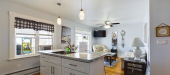 SSVR3-Cute 2nd Floor Apartment in Munising with a Balcony and Grill