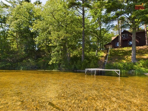Superior River Cabin-Cabin on AuTrain River Close to Snowmobile/ATV Trails