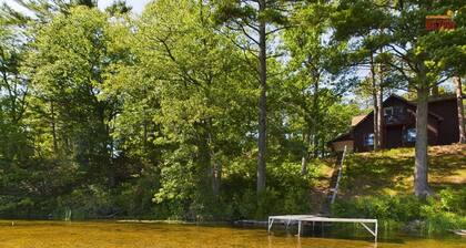 Superior River Cabin-Cabin on AuTrain River Close to Snowmobile/ATV Trails