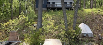 LLC-Peaceful, Lakefront Cabin Near Munising with Canoe & Rowboat