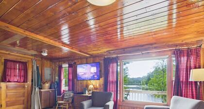Cozy UP Cottage Near Pictured Rocks