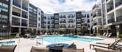 Outdoor pool, a heated pool