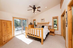 5 Schlafzimmer, Schreibtisch, kostenloses WLAN, Bettwäsche