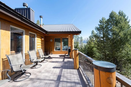 Terraza o patio. Cozy Cabin in Stanley Basin!