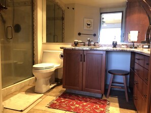 Combined shower/bathtub, hair dryer, towels, soap - Watch sunsets from this Oceanfront Condo beside the beach!! (Kihei)
