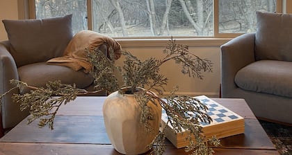 Shady Creek Cabin - Family Friendly Getaway Near Lake