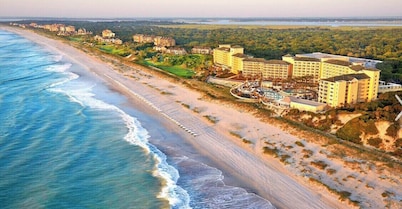 AMELIA ISLAND PLANTATION VILLA 2/2 IN A GATED COMMUNITY JUST OFF BEACH LOCATION