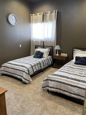 2 chambres, Wi-Fi gratuit, draps fournis