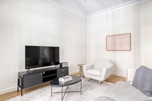 Fernseher, Stereoanlage