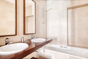 Haartrockner, Handtücher