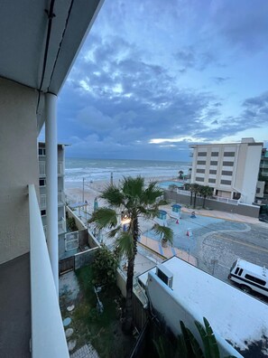 Property grounds - Daytona Beach Oceanfront 1BR Condo, Stunning Views, Pool Open (Daytona Beach)