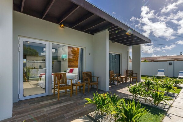 Terrace/patio - NEW - AmazingStudio Close 2 Palm & Eagle Beach (Noord)