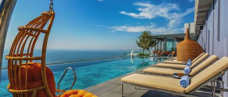Outdoor pool, pool loungers