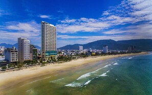 Exterior - Le Sands Oceanfront Danang Hotel (Da Nang)