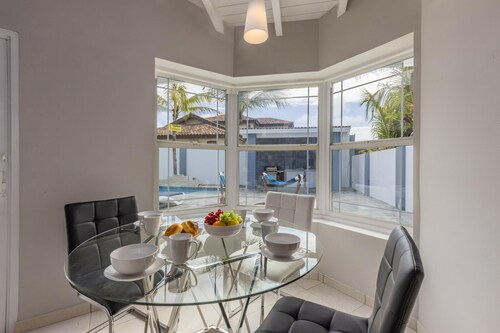 4BR 4BA Villa w/ Private Pool @ Eagle/Palm Beach
